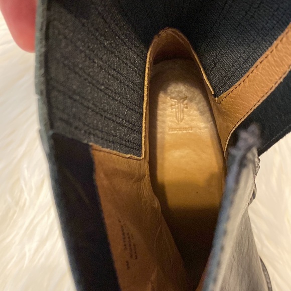Frye Chelsea boots - Picture 9 of 11